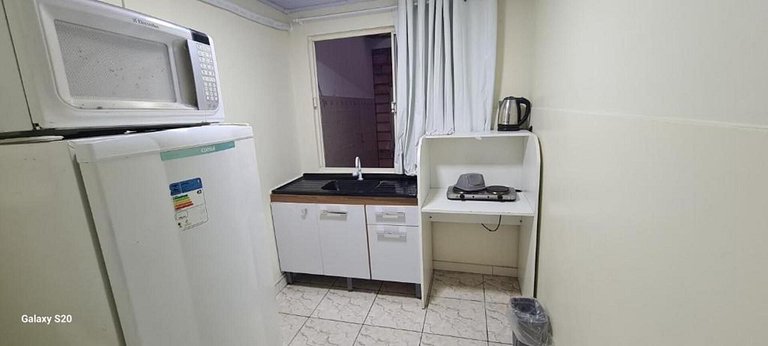 Loft no Centro com Cozinha Compacta, Netflix e Ar