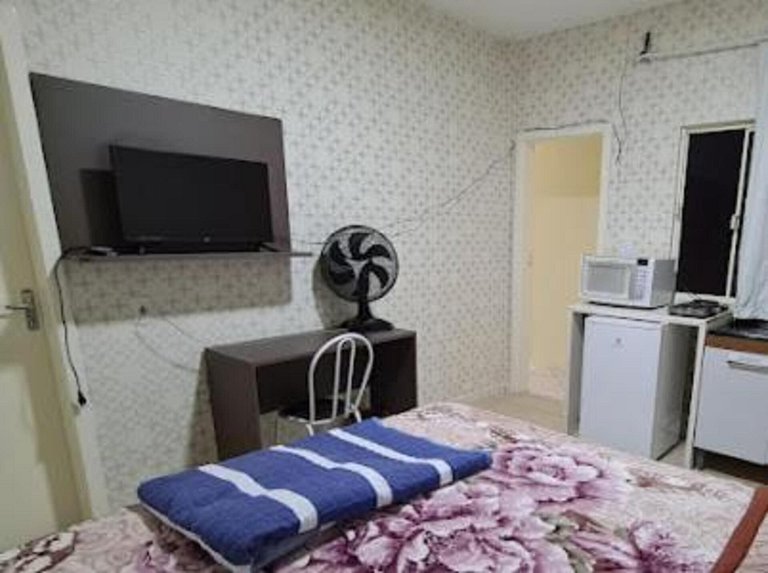 Loft no Centro com Cozinha Compacta, Netflix e Ar