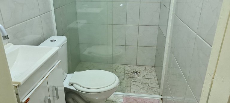 Apartamento inteiro privativo 2 quartos no Centro, com ar co