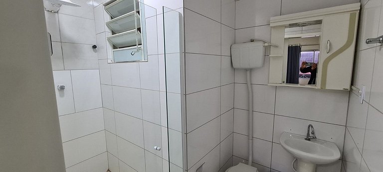 Apartamento inteiro privativo 2 quartos no Centro, com ar co