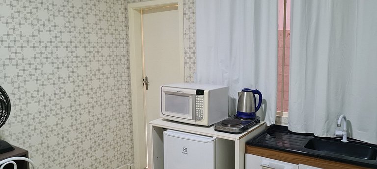 Loft no Centro com Cozinha Compacta, Netflix e Ar